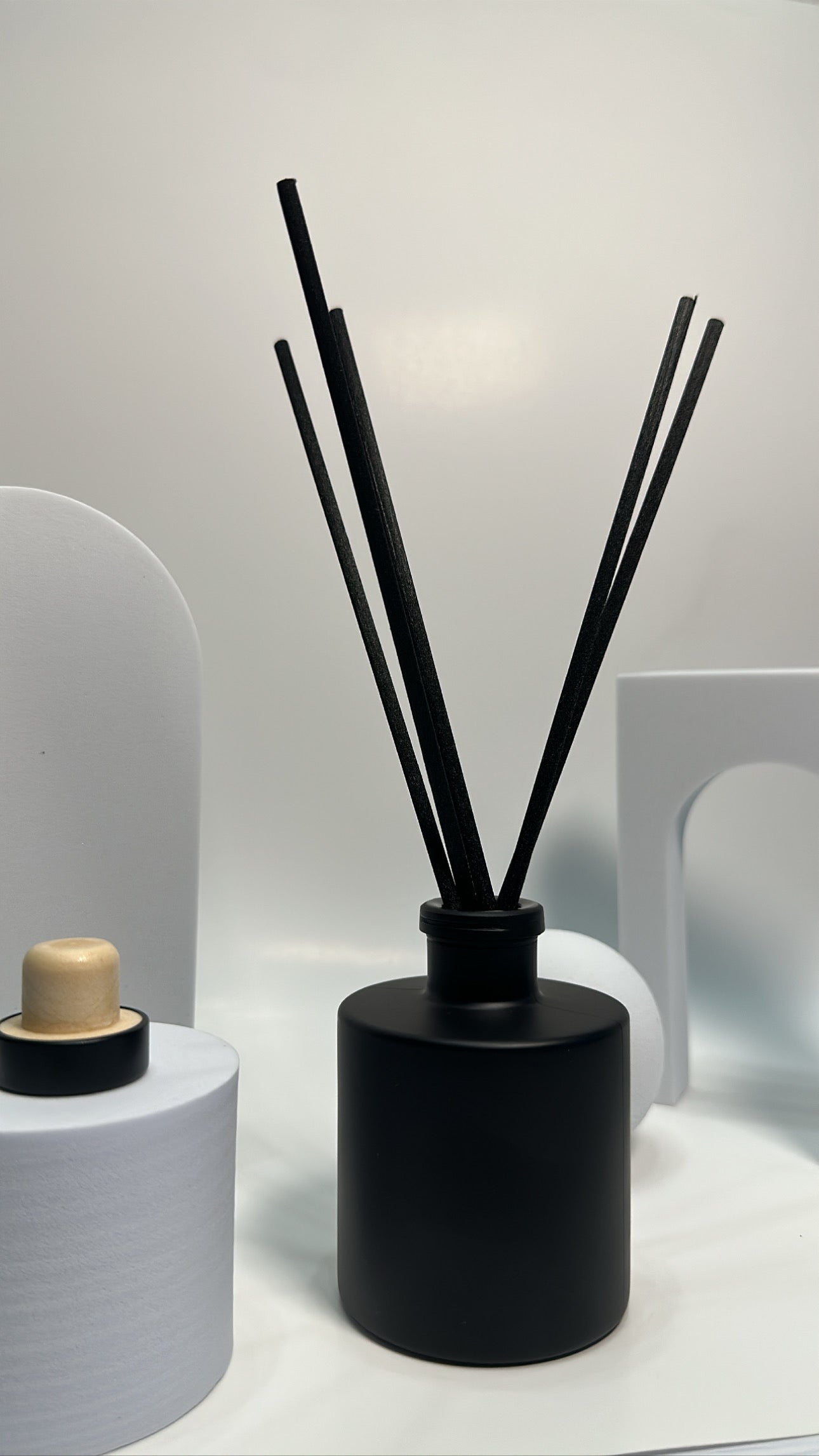 Matte Black Scented Reed diffuser